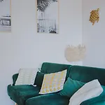Apartment Le Cote Ouest - 2 Bedroom With Garage Dijon