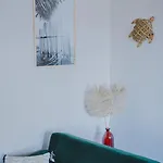 Apartment Le Cote Ouest - 2 Bedroom With Garage Dijon