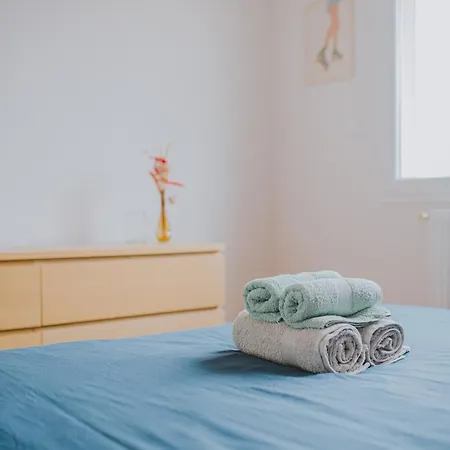 Le Cote Ouest - 2 Bedroom With Garage アパート *
