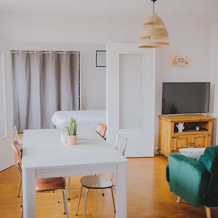Le Cote Ouest - 2 Bedroom With Garage