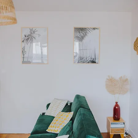 Le Cote Ouest - 2 Bedroom With Garage *