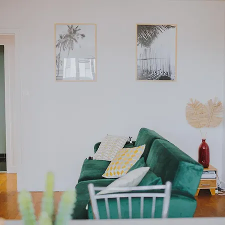 Le Cote Ouest - 2 Bedroom With Garage ディジョン
